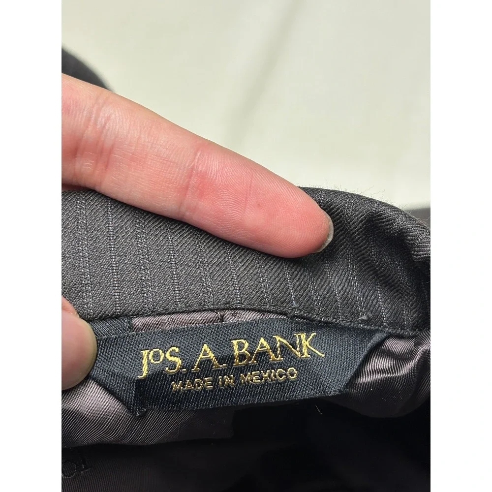 Jos A Bank Signature Gold Mens 43R W36 L32 Suit Set Charcoal Pinstripe 100% Wool